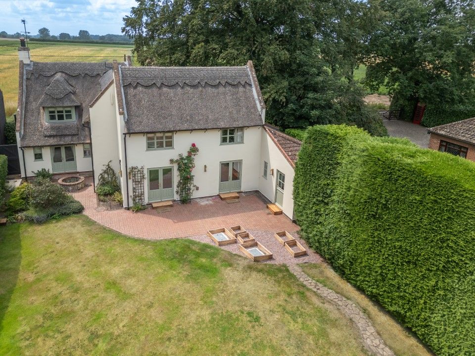 Property photo 2 of 26