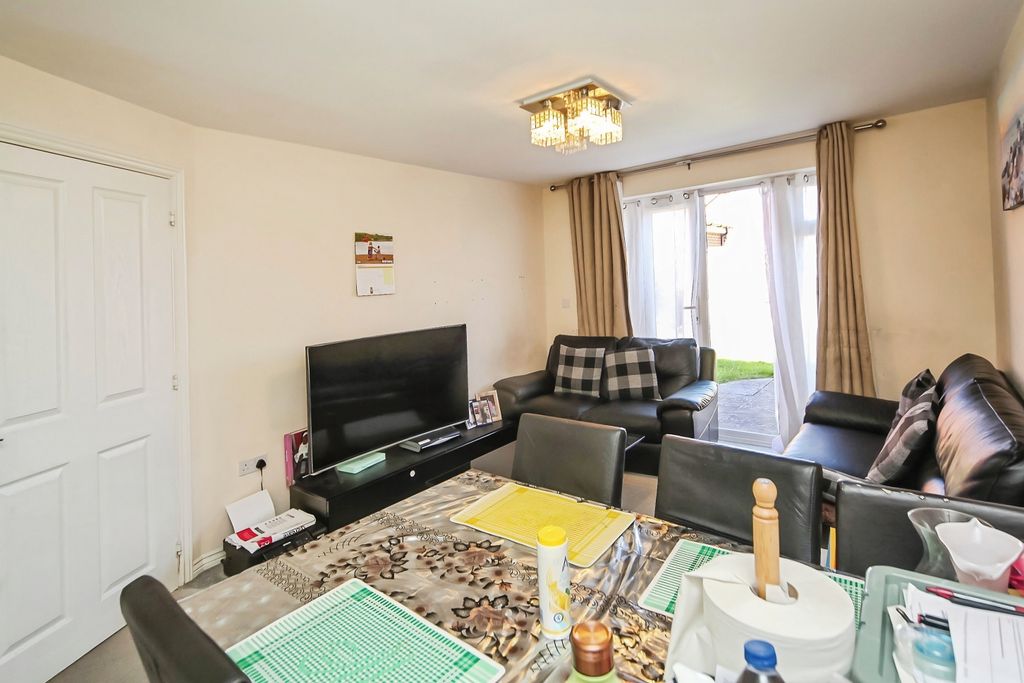 Property photo 3 of 25 0F210Dda-Image00002.Jpg