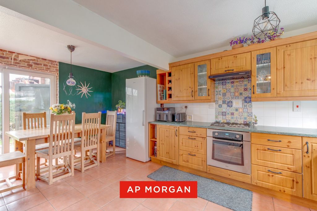 Property photo 2 of 14 Picture No. 26