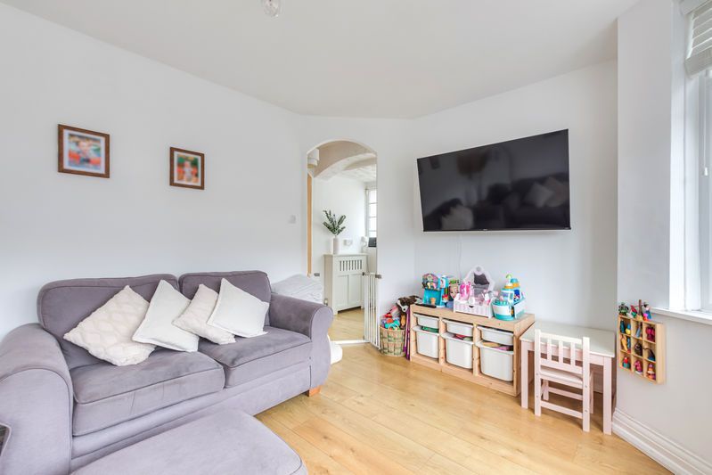 Property photo 2 of 16 Photo 7