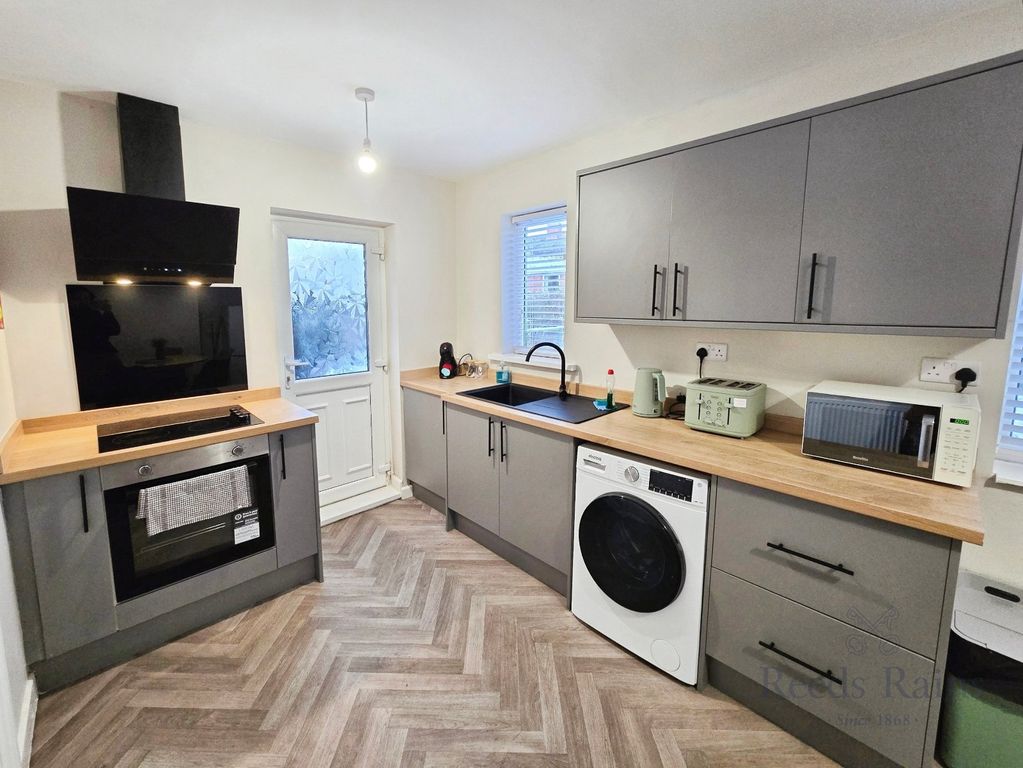 Property photo 3 of 11 Picture No. 10