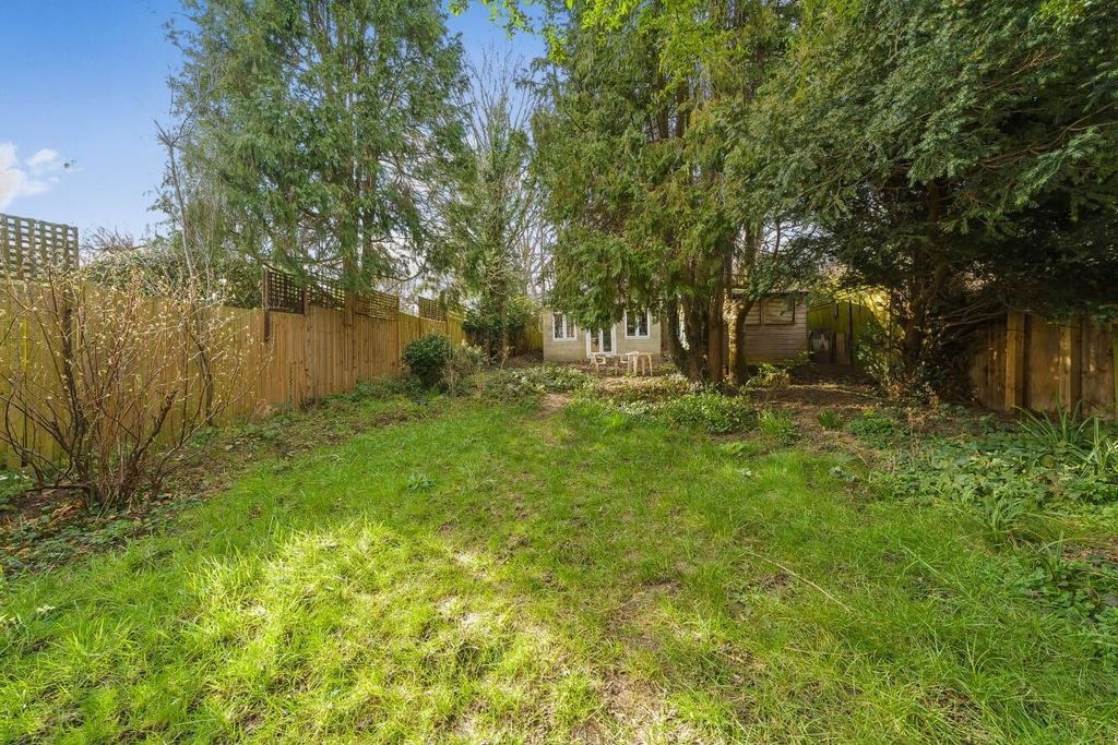 Property photo 3 of 16 Picture 3