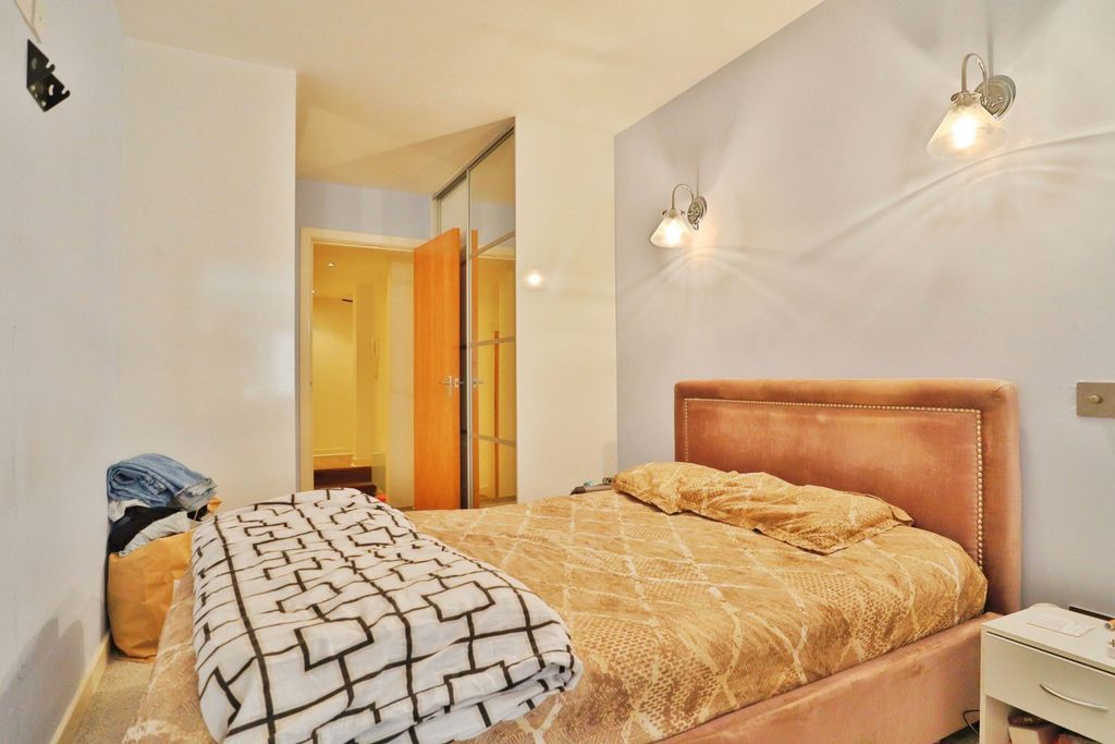 Property photo 3 of 11 Bedroom