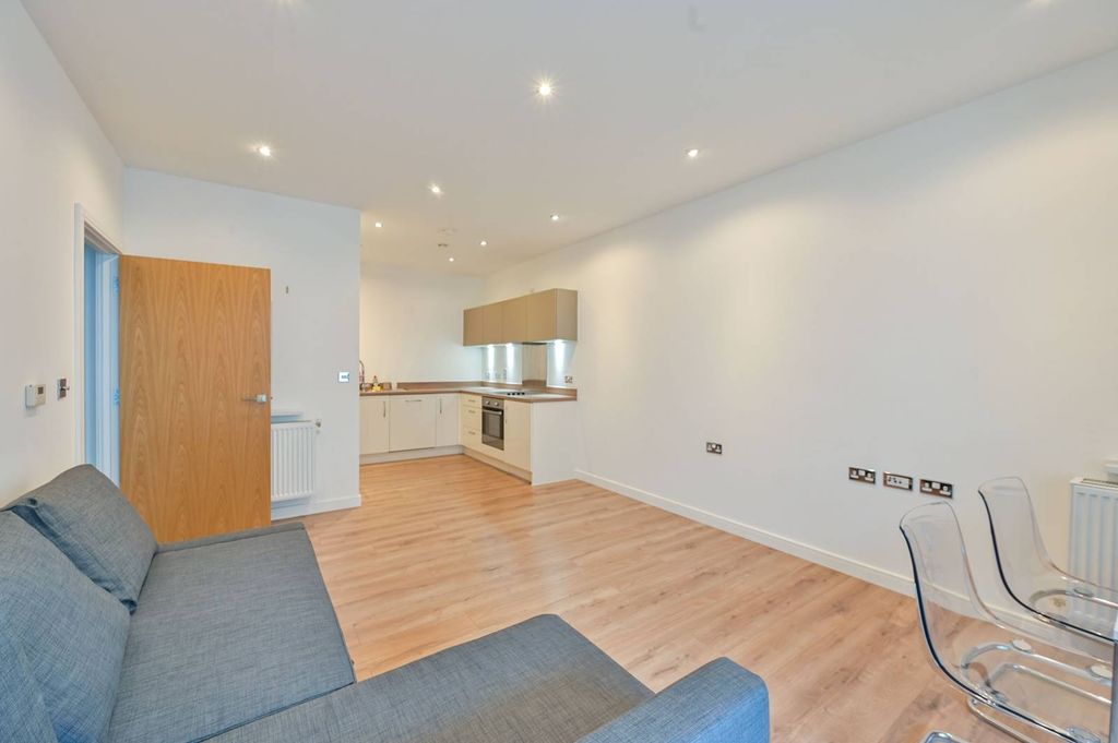 Property photo 2 of 9