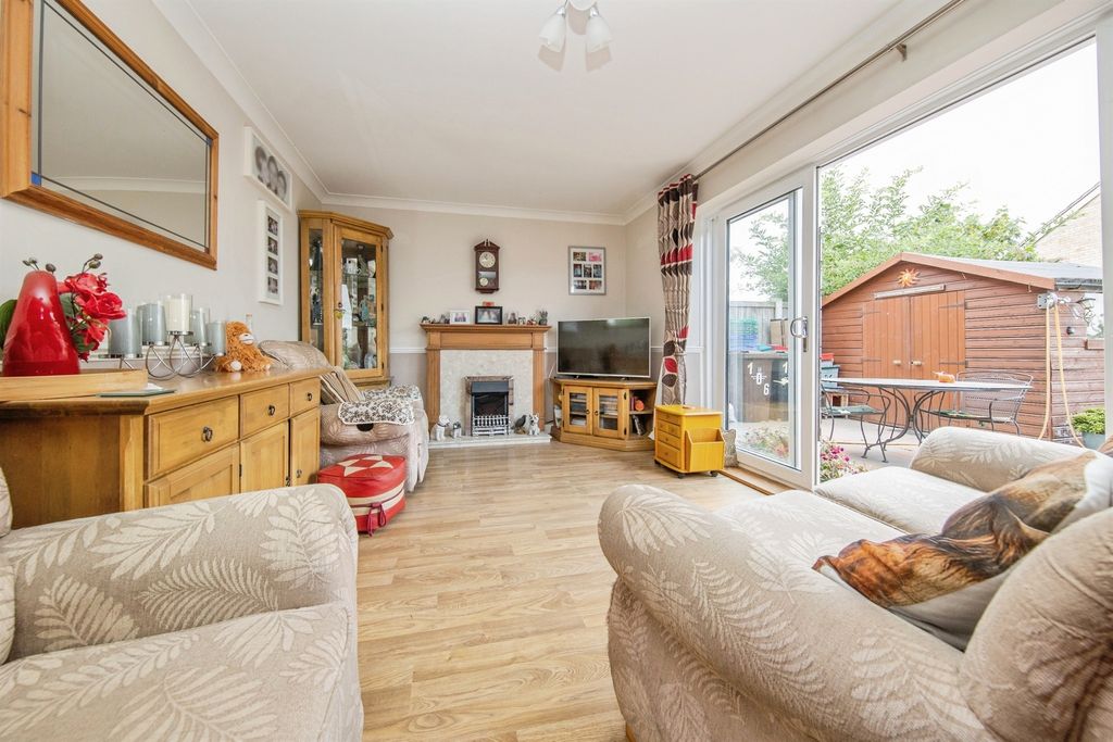 Property photo 2 of 14