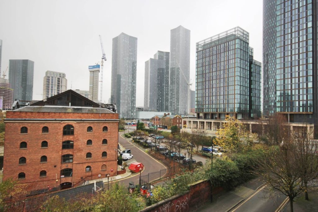 Property photo 2 of 14