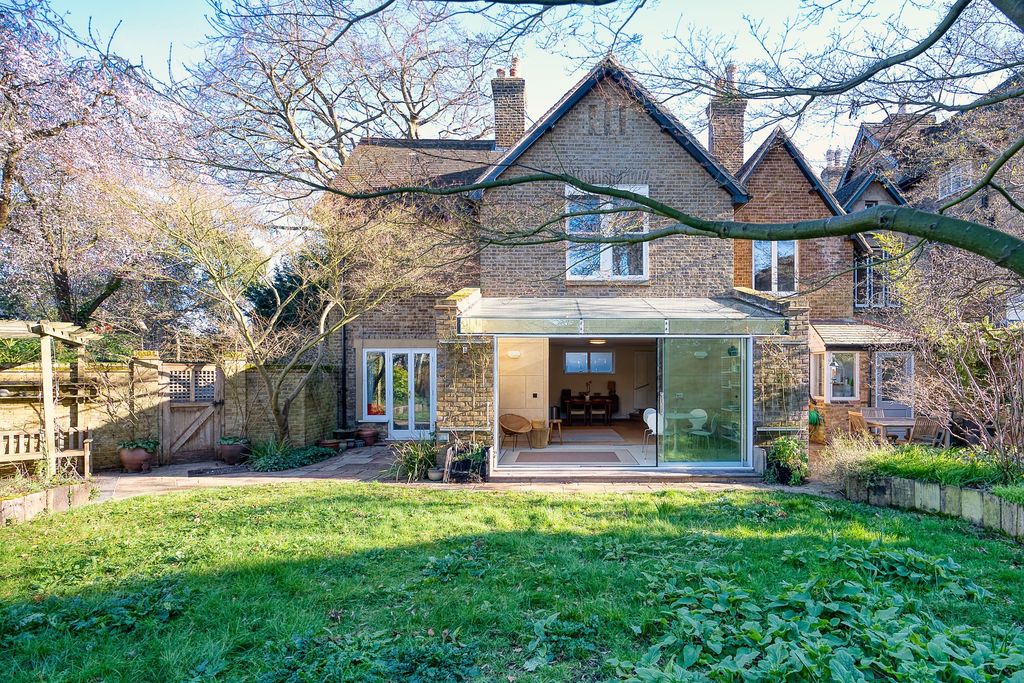 Property photo 3 of 29