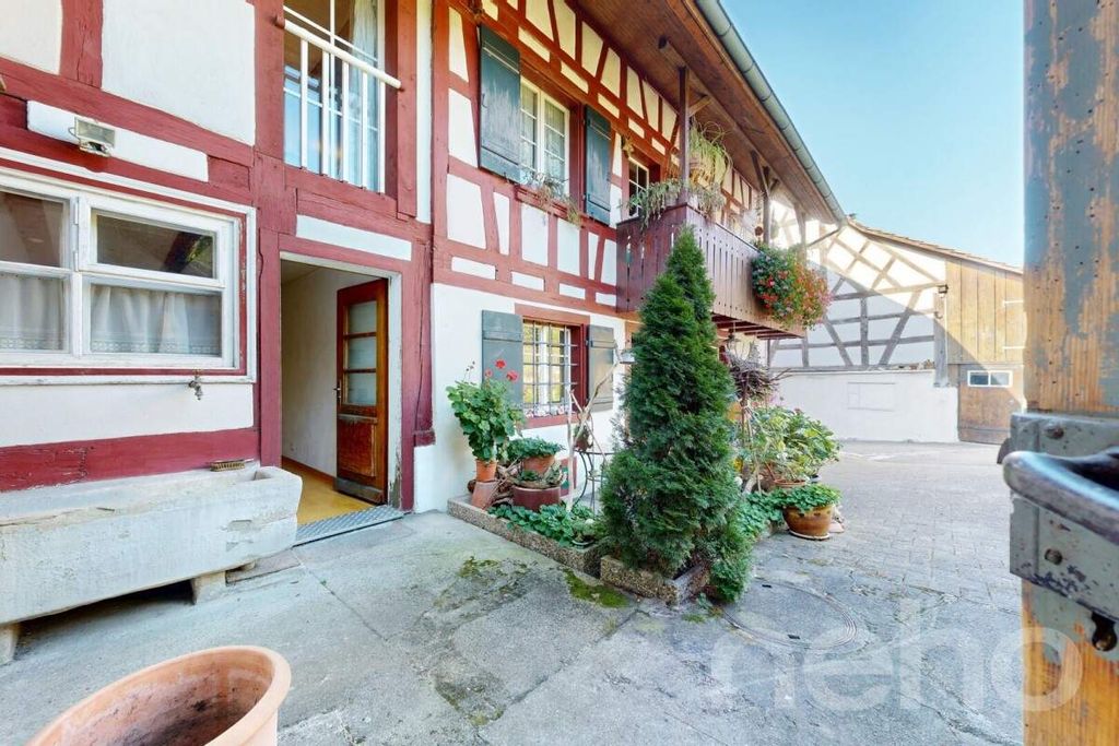 Property photo 3 of 11