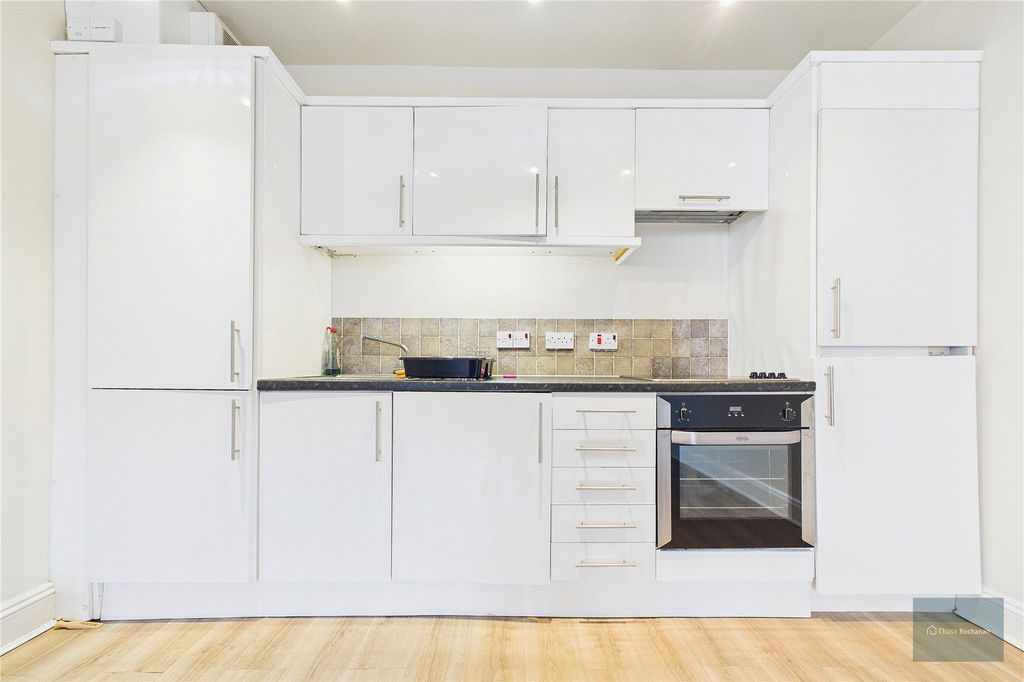 Property photo 3 of 11 Picture No. 09