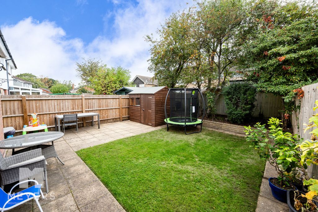 Property photo 2 of 24