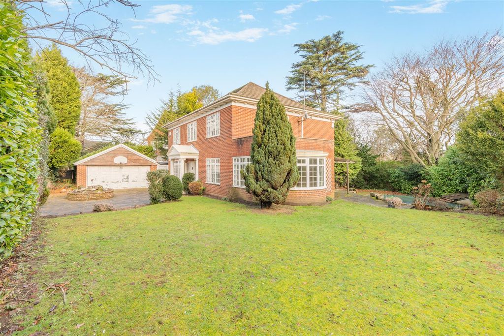 Property photo 2 of 21