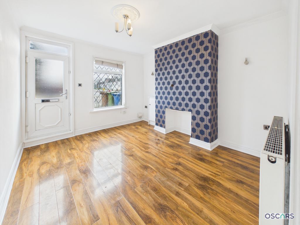 Property photo 2 of 7 Photo 3