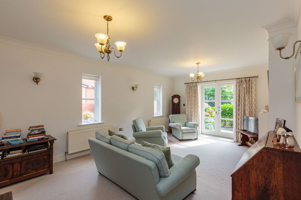 Property photo 2 of 13