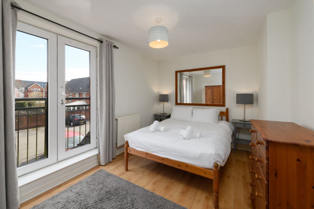 Property photo 3 of 15