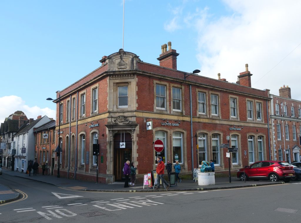 Property photo 1 of 1