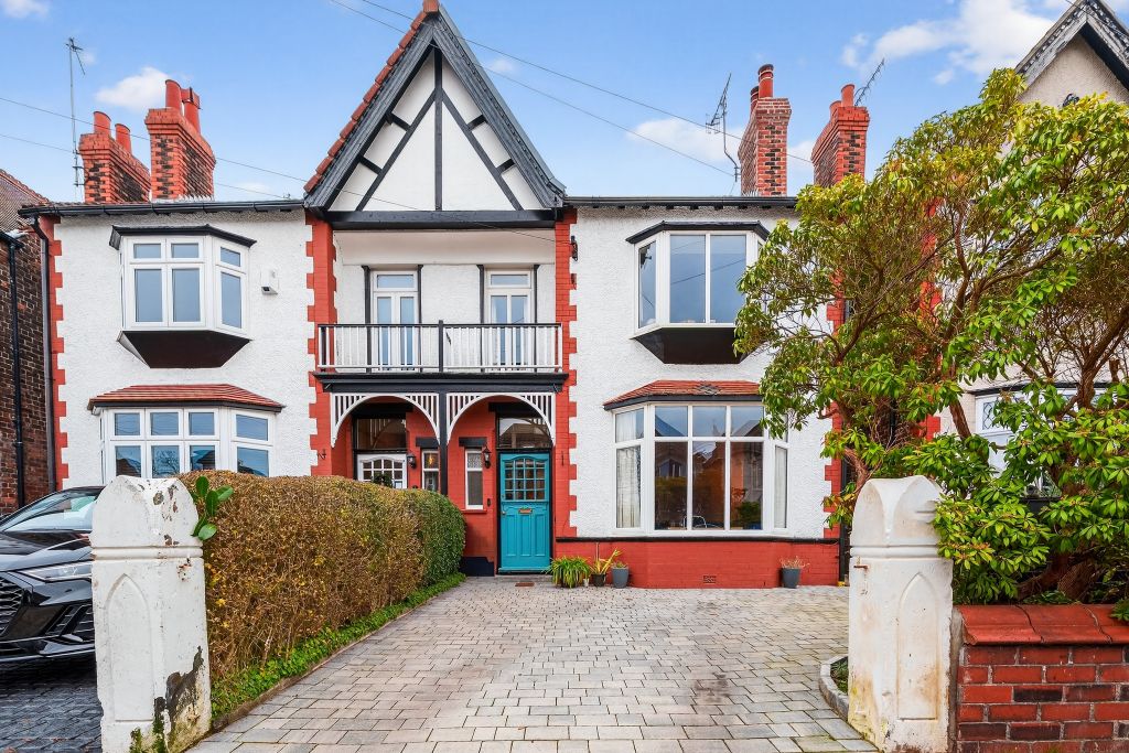 Property photo 2 of 23 Driveway