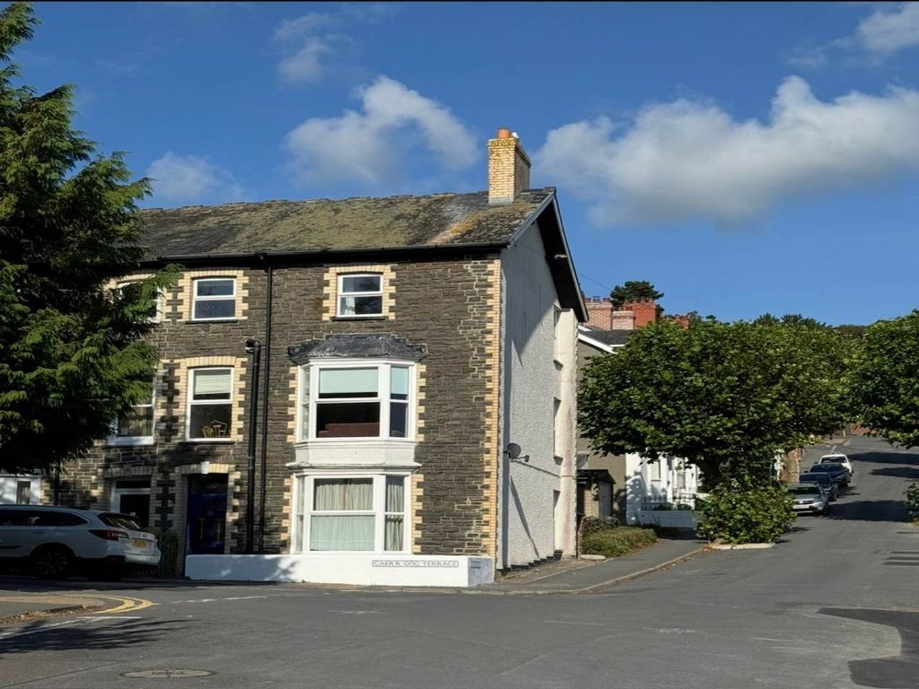 Property photo 1 of 14 Front