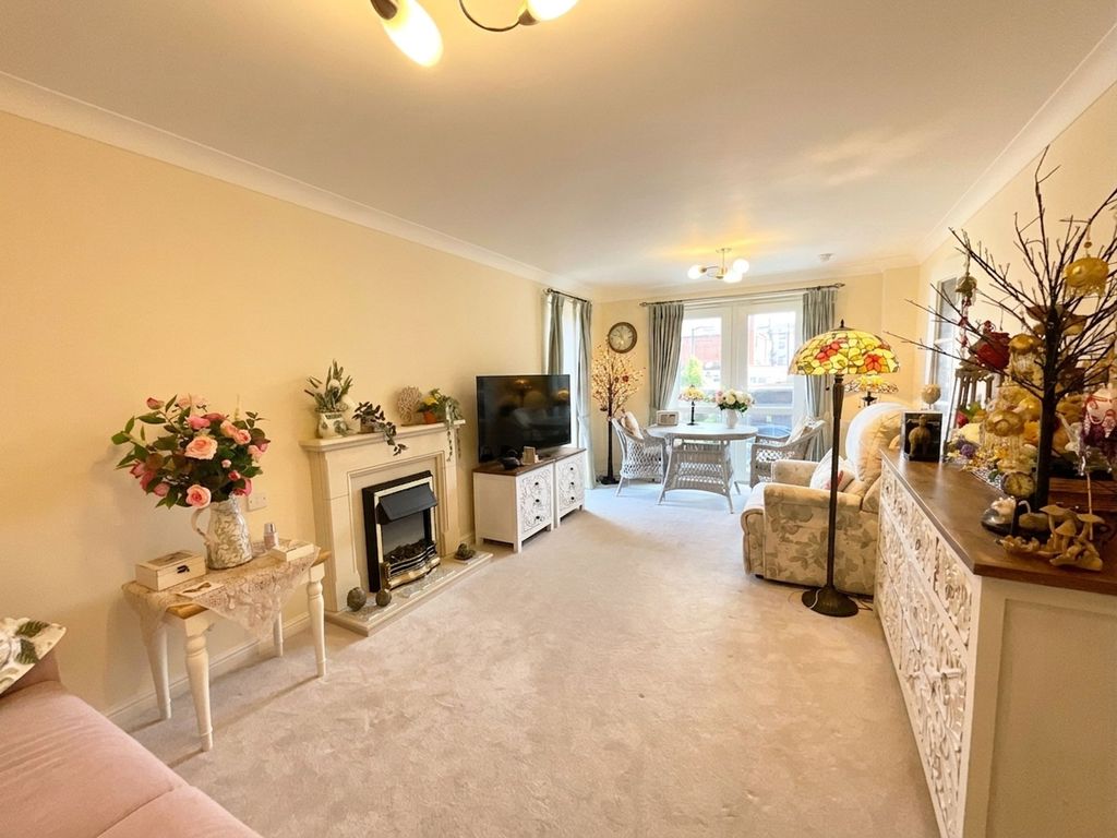 Property photo 2 of 8