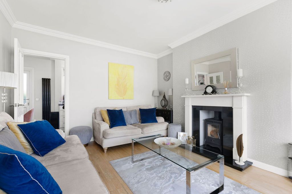 Property photo 3 of 20