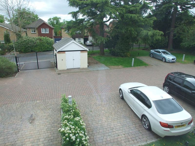 Property photo 2 of 17 Photo 3