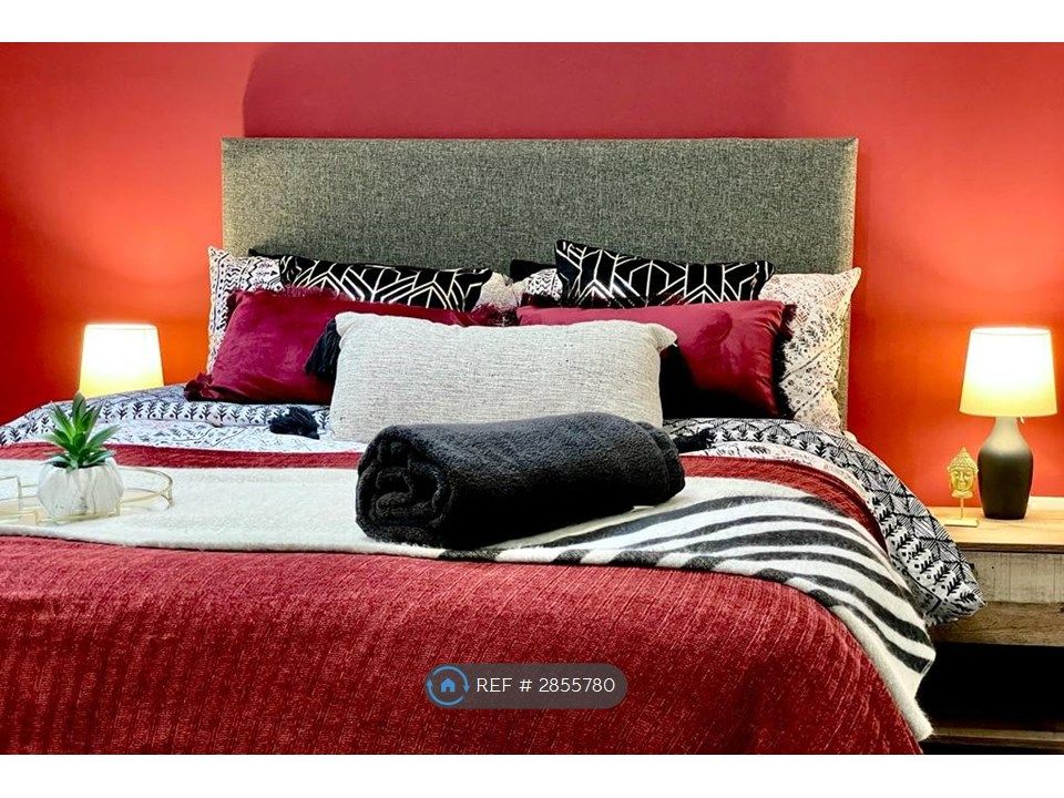 Property photo 3 of 10 Bedroom 2