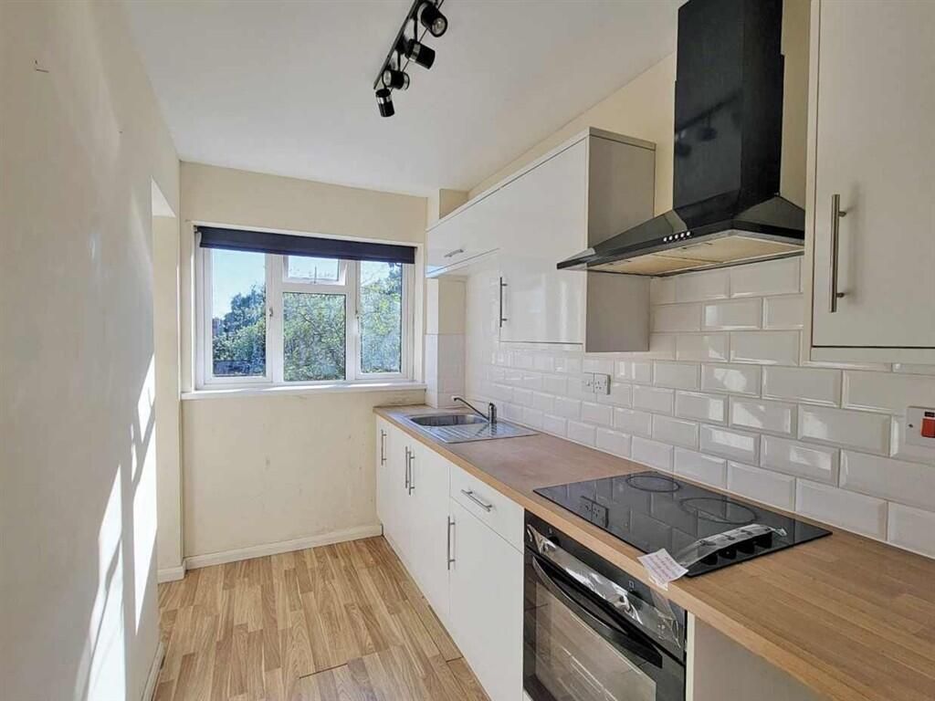 Property photo 3 of 5