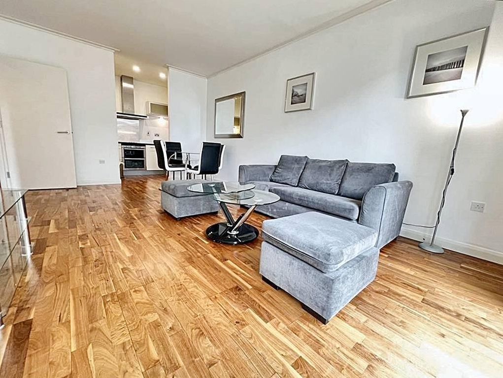 Property photo 3 of 20 One Bedroom For Rent In Canary Wharf, E14