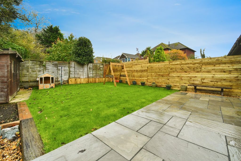 Property photo 2 of 23