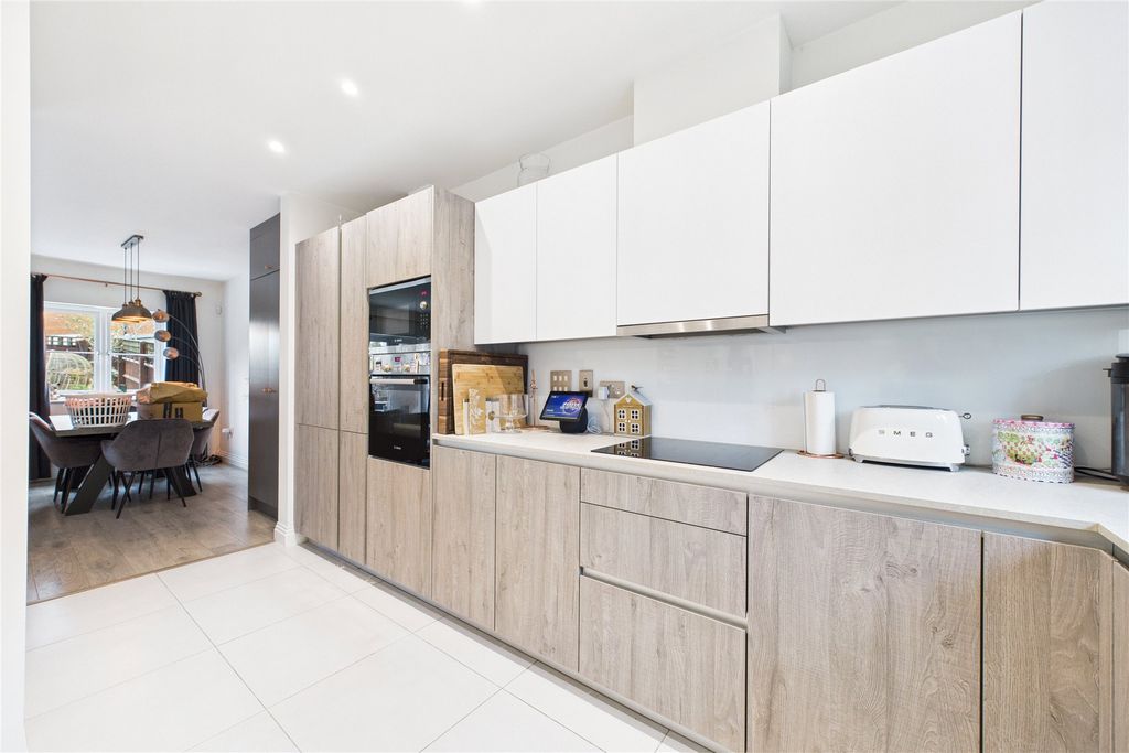 Property photo 3 of 9 Picture No. 05