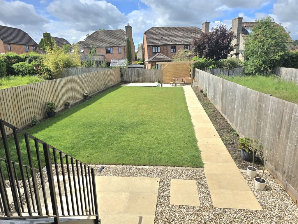 Property photo 2 of 8