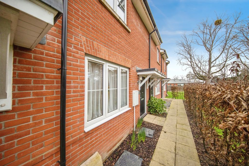 Property photo 2 of 15