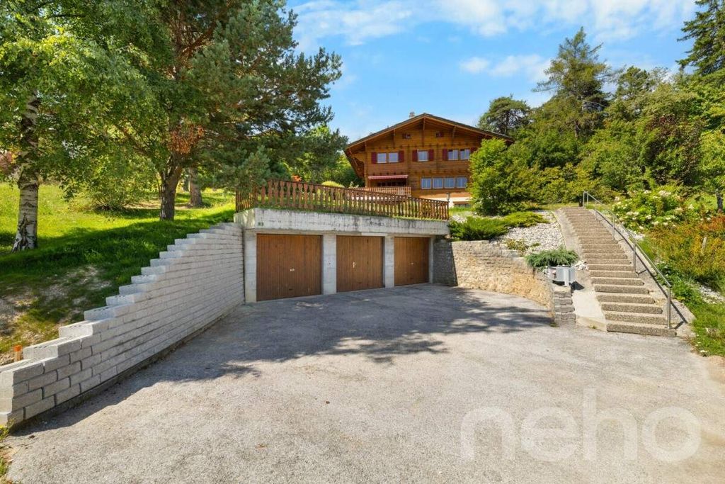 Property photo 3 of 12