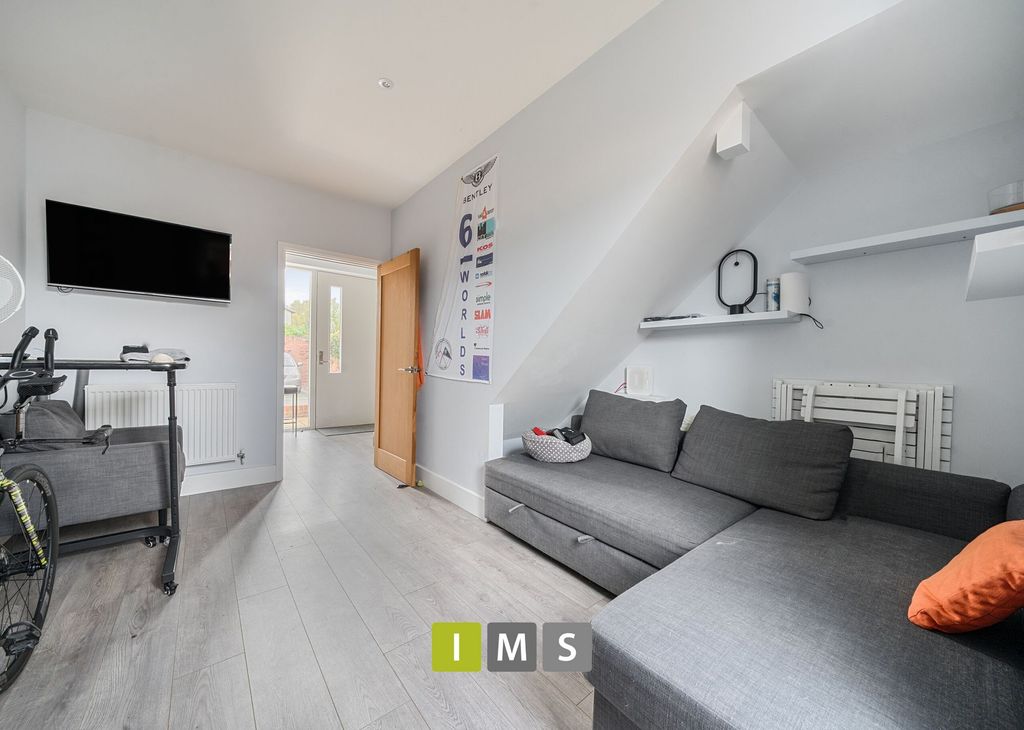 Property photo 2 of 14