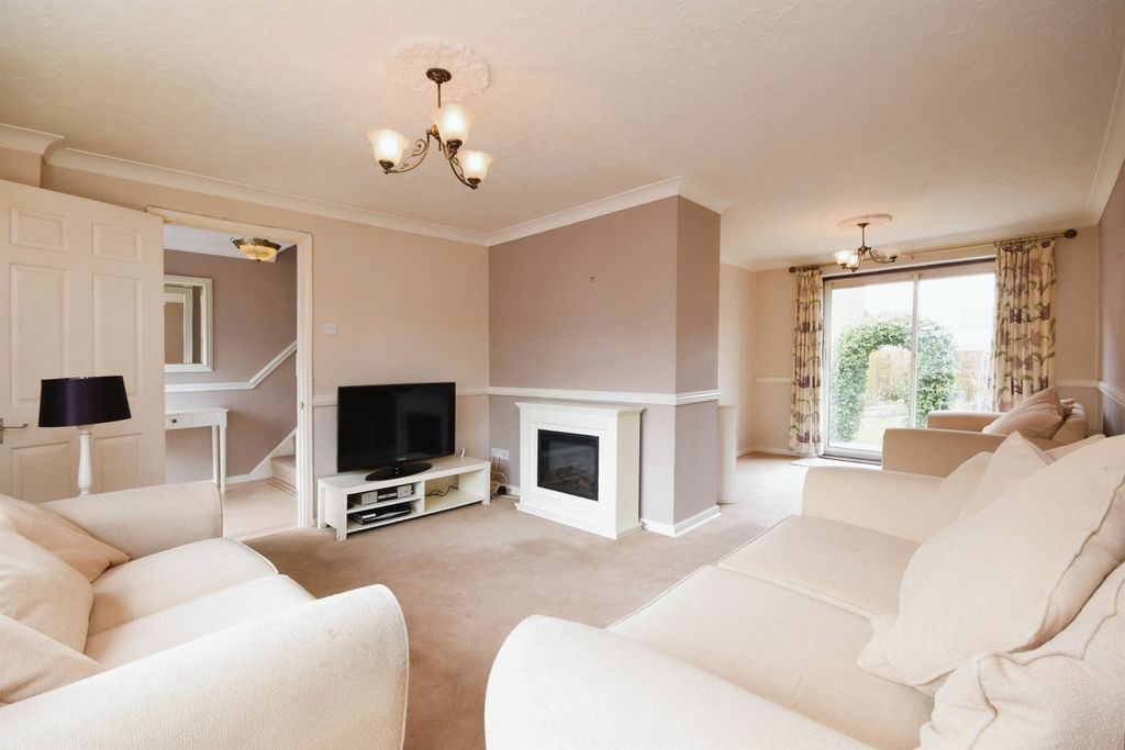 Property photo 3 of 17