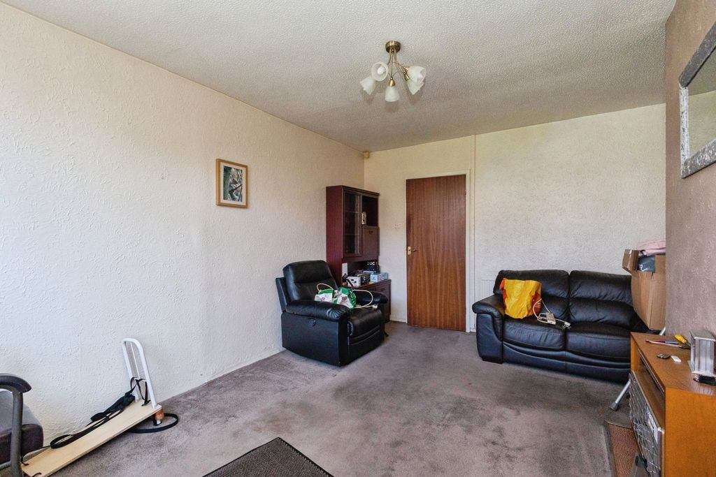 Property photo 3 of 19 Pbox-Img.Jpg