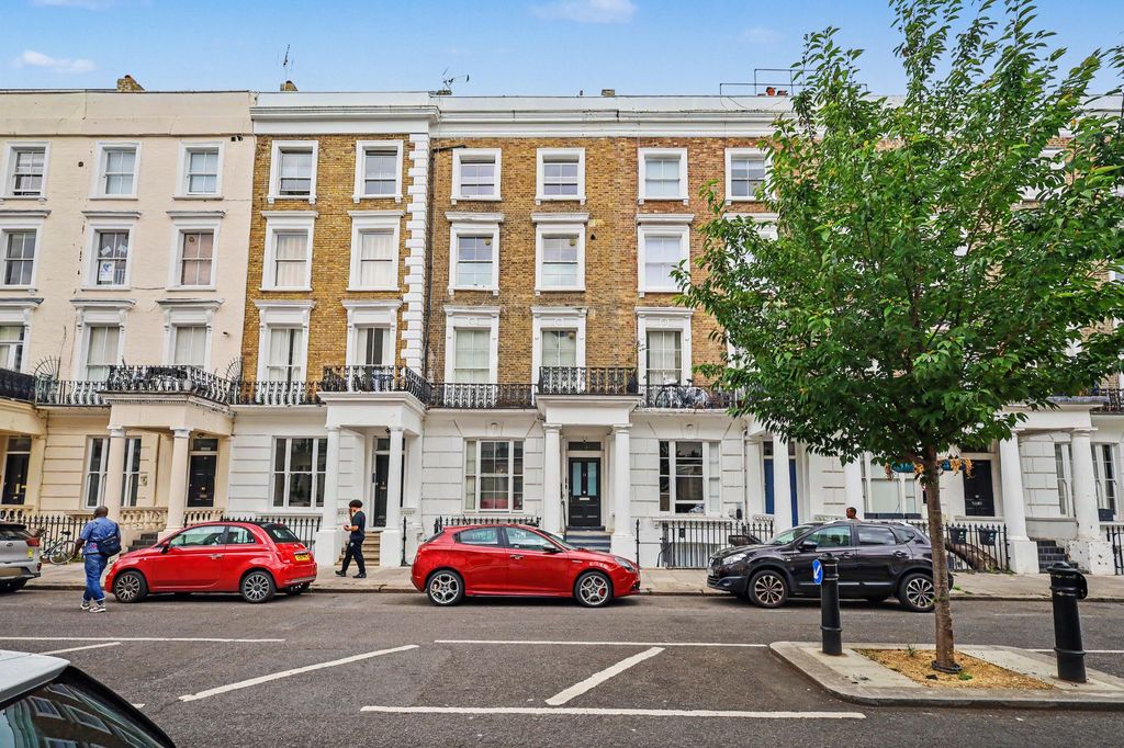 Property photo 2 of 12 12D St Stephens Gardens, Notting Hill, London W2 5Qx