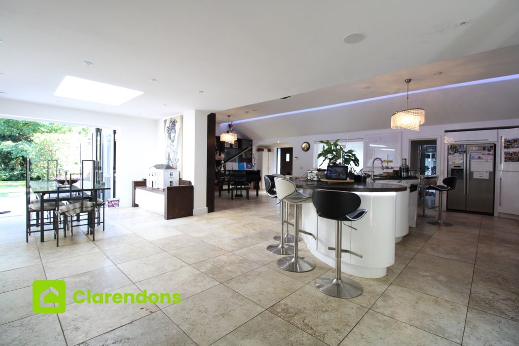 Additional image 8 of 5 bed detached bungalow for saleStation Road, Lingfield, Surrey RH7