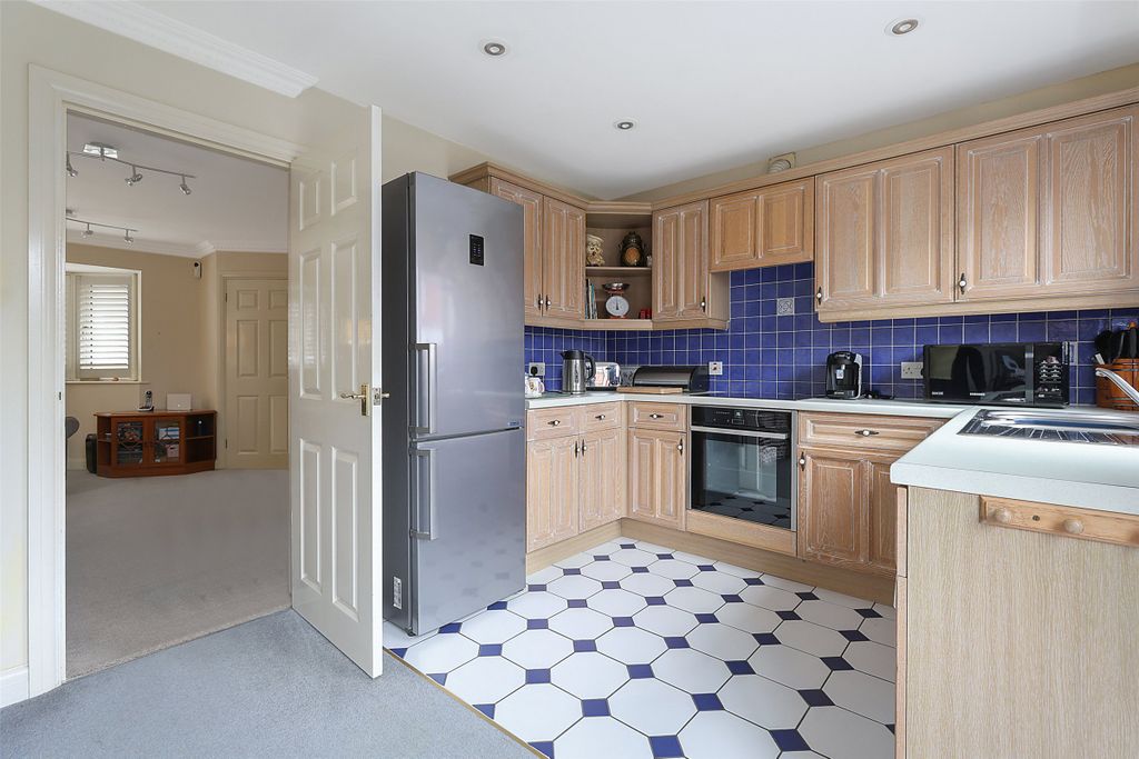 Property photo 3 of 13 Picture No. 11