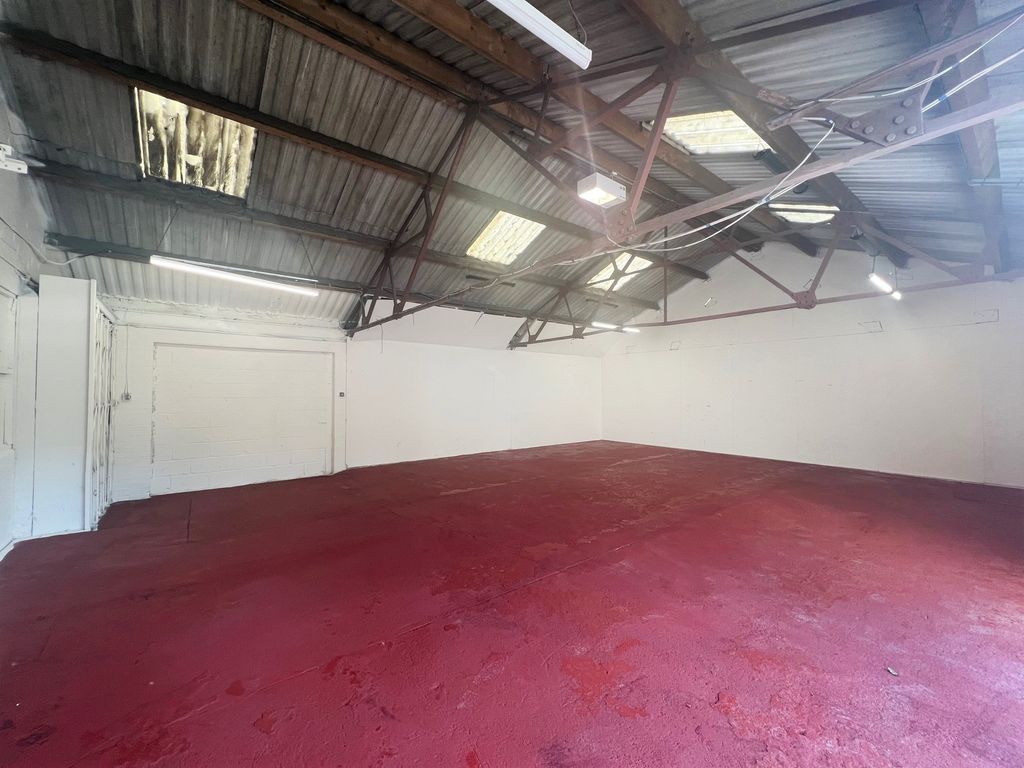 Property photo 2 of 3