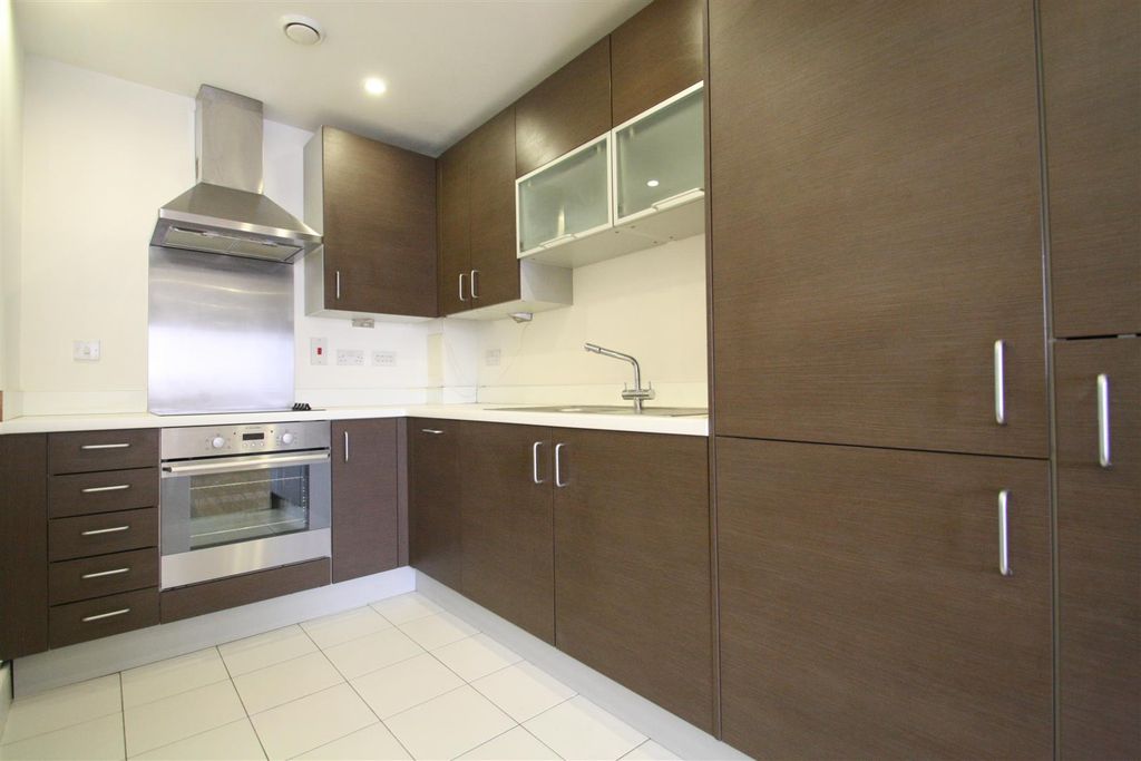 Property photo 2 of 14 Kitchen