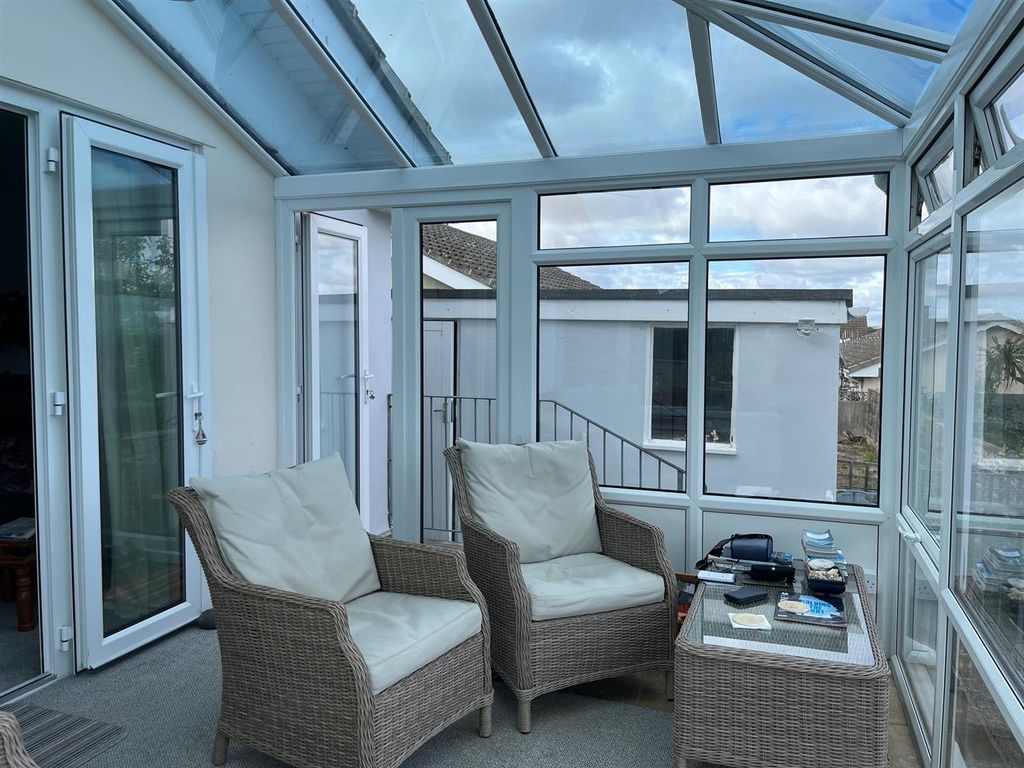 Property photo 3 of 29 4162 2 Seat Cons.Jpg