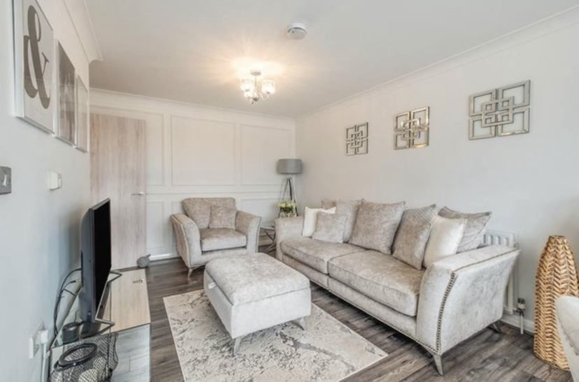 Property photo 3 of 11 Gallery