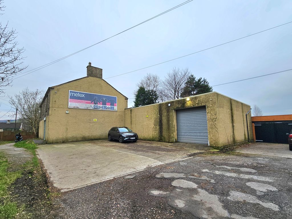 Property photo 2 of 12