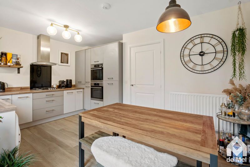 Property photo 3 of 13 Photo 2