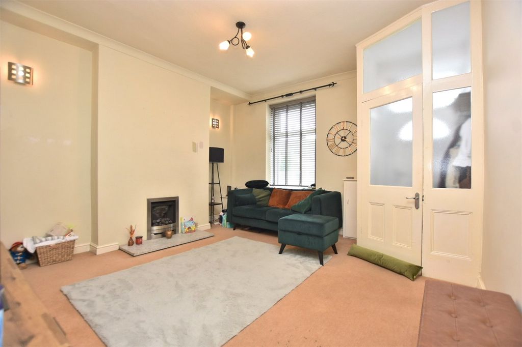 Property photo 3 of 14 Living Room