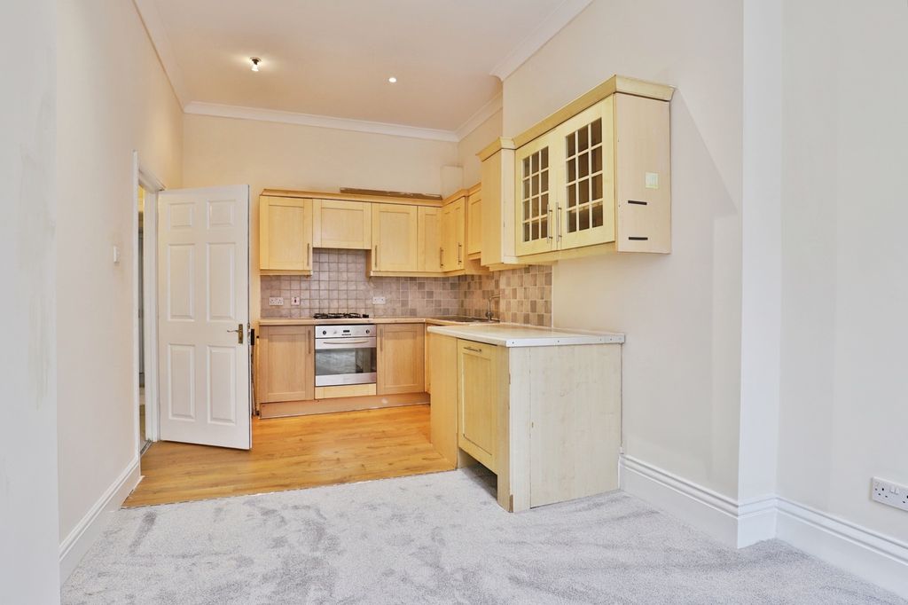 Property photo 2 of 17 Photo