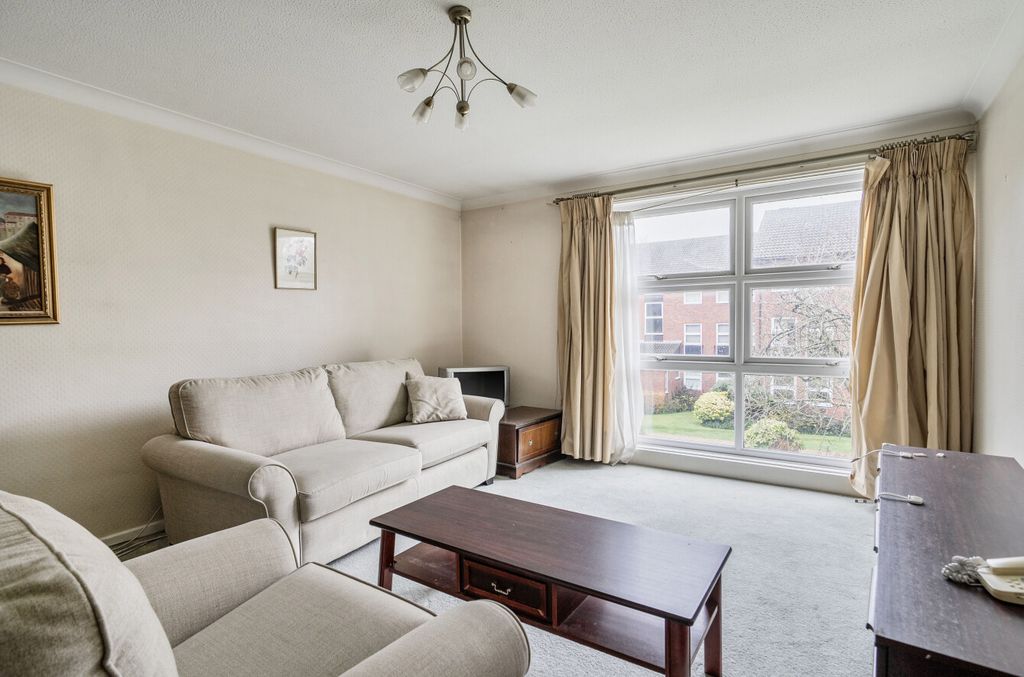 Property photo 2 of 17 1407266-8-6980908...