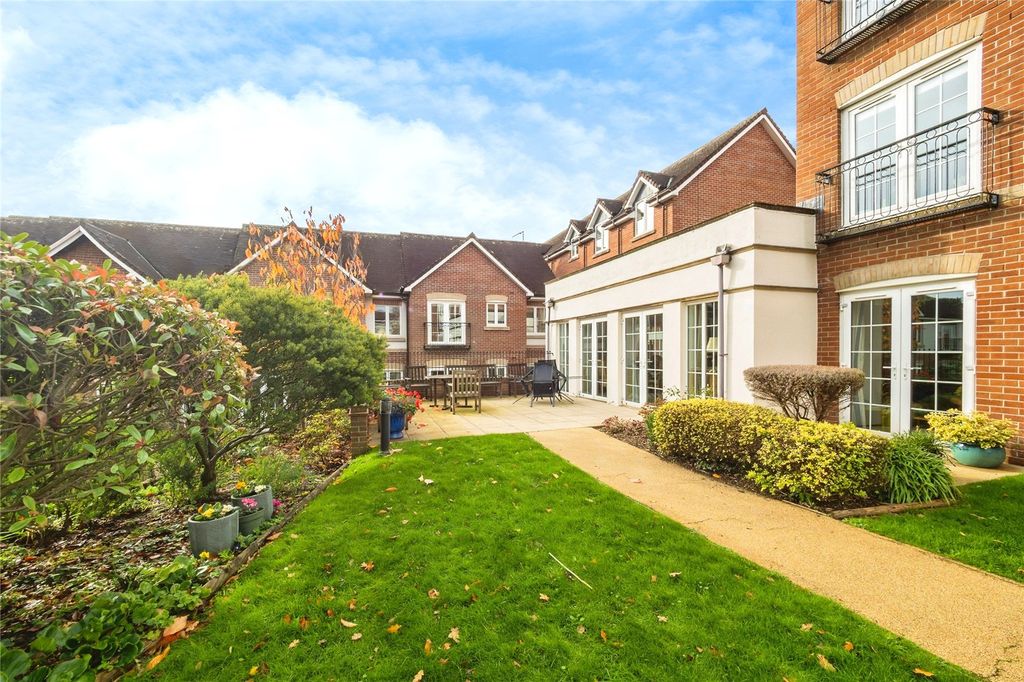 Property photo 2 of 9 General View