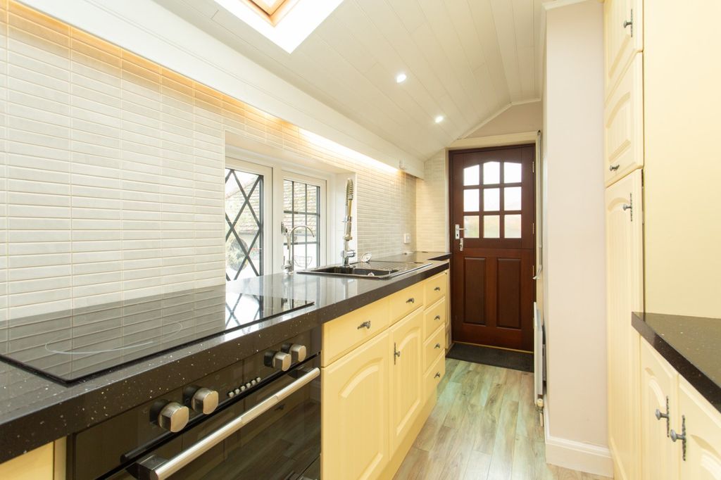 Property photo 3 of 13 Picture 3