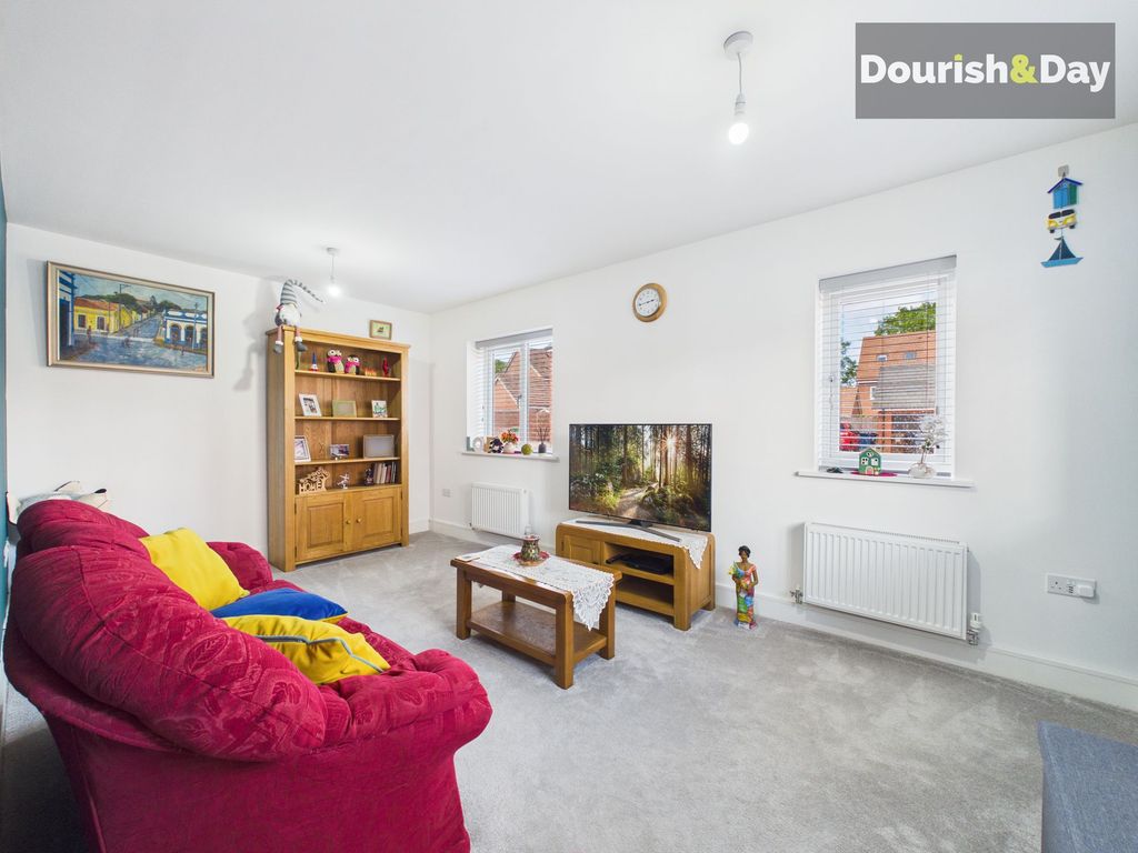 Property photo 2 of 13
